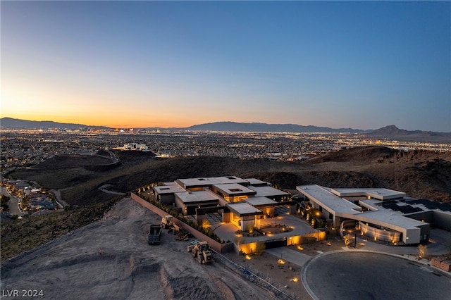 view of aerial view at dusk