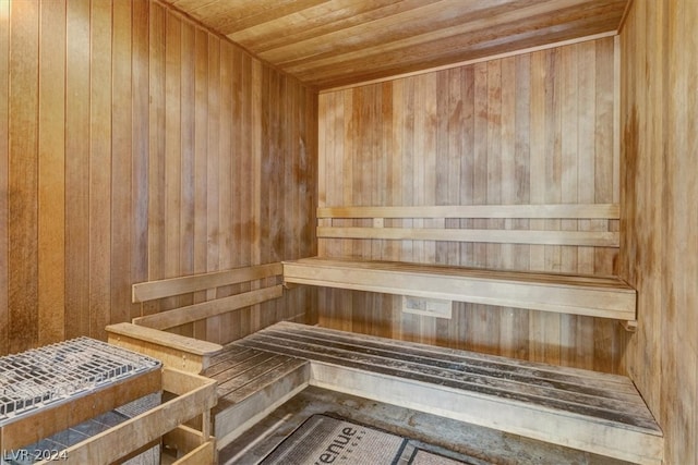 view of sauna / steam room