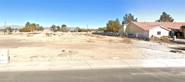 Listing photo 2 for 4932 E Washington Ave, Las Vegas NV 89110