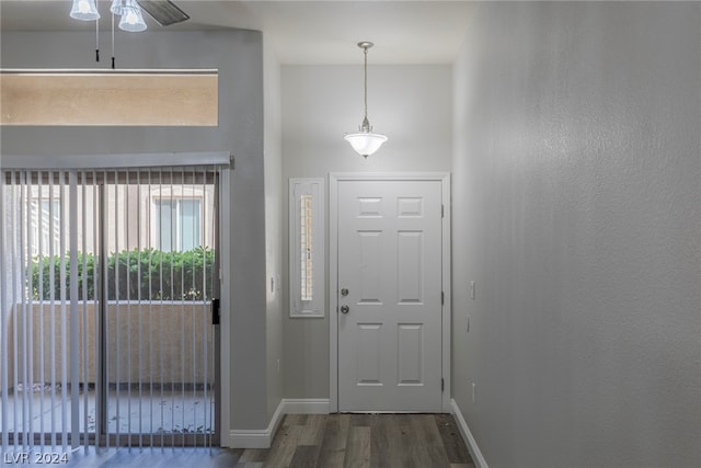 entrance foyer with hardwood / wood-style floors and ceiling fan