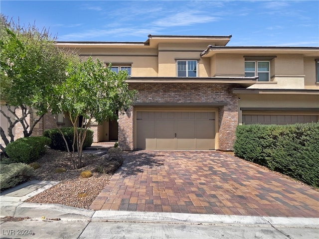 view of front facade with a garage