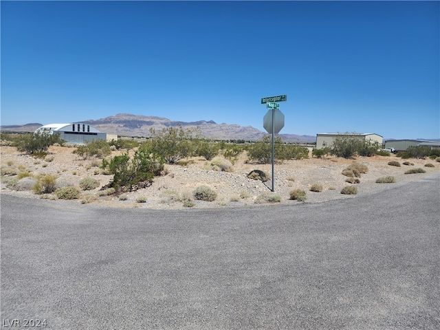 Listing photo 3 for 3260 Naylor Pl, Pahrump NV 89060