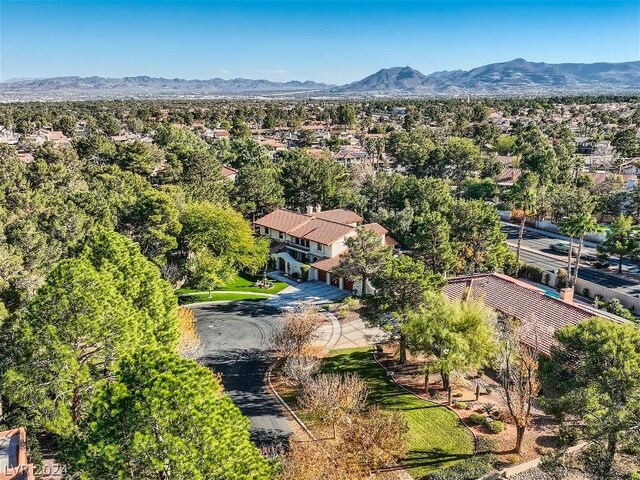 bird's eye view featuring a mountain view