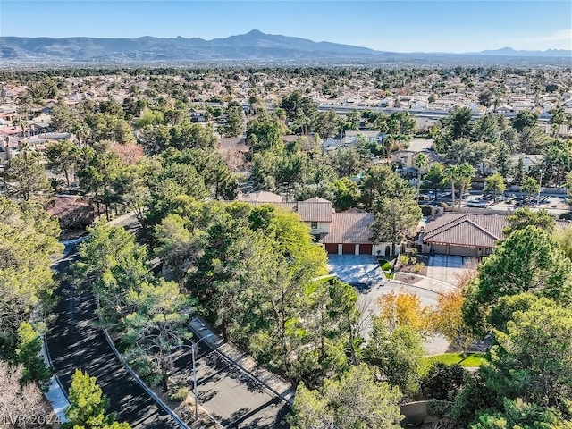 bird's eye view featuring a mountain view