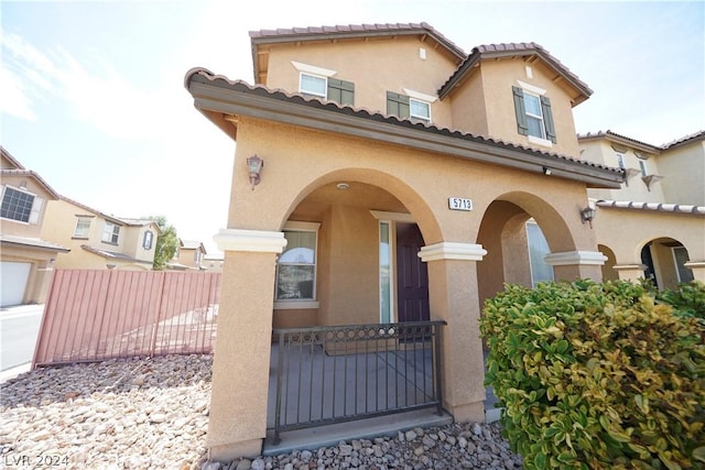 view of mediterranean / spanish-style home