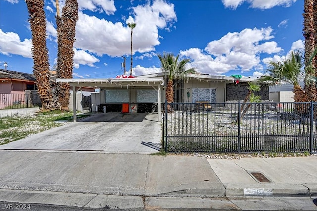 view of front facade featuring a carport