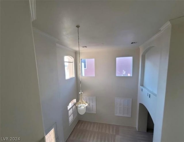 bathroom with ornamental molding