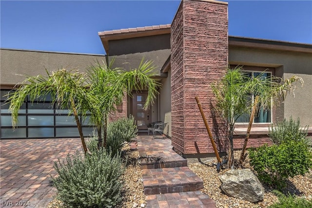 view of front of home featuring a patio