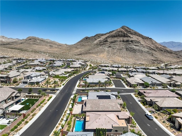 bird's eye view featuring a mountain view