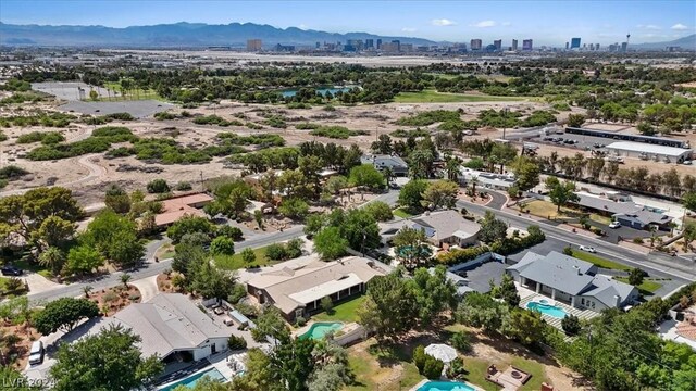 bird's eye view featuring a mountain view