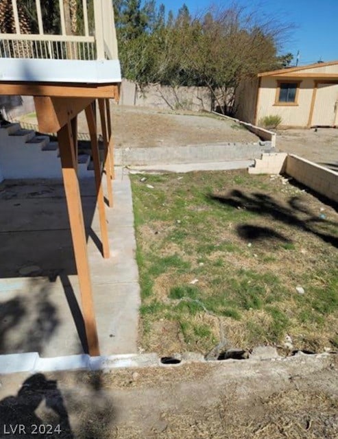 view of yard with a patio