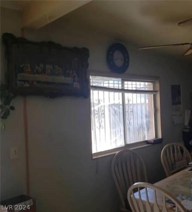 dining area with ceiling fan