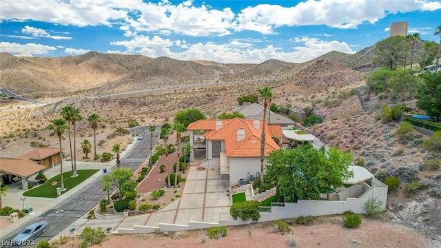 bird's eye view featuring a mountain view