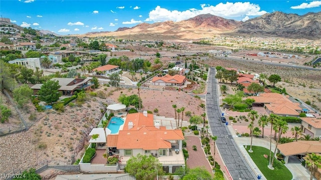 bird's eye view featuring a mountain view