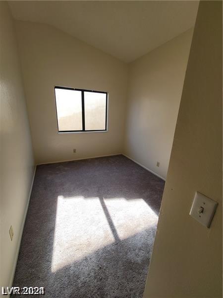 empty room with carpet