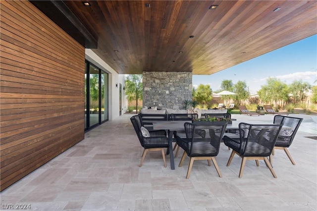 view of patio featuring an outdoor hangout area