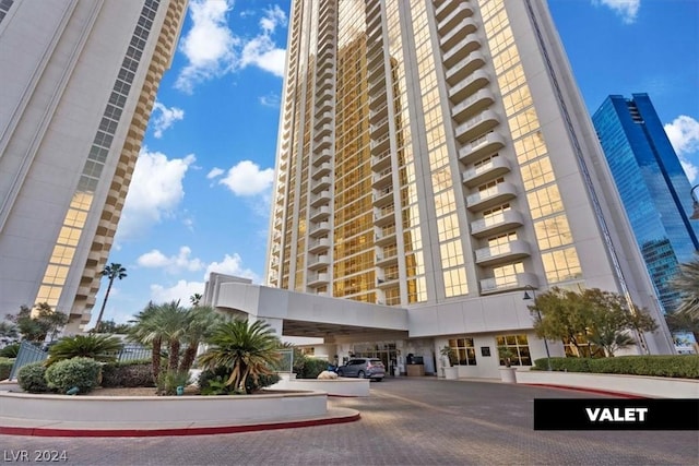 135 E Harmon Ave Unit 1020, Las Vegas, NV 89109 - photo 21