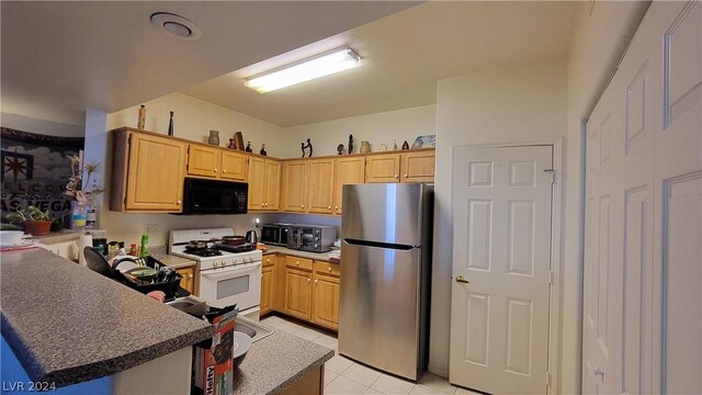 Listing photo 3 for 8555 W Russell Rd Unit 1078, Las Vegas NV 89113