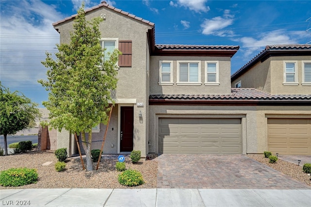 view of front facade with a garage