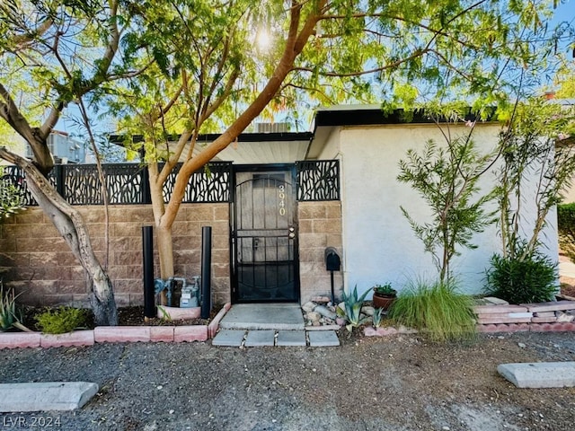 view of entrance to property