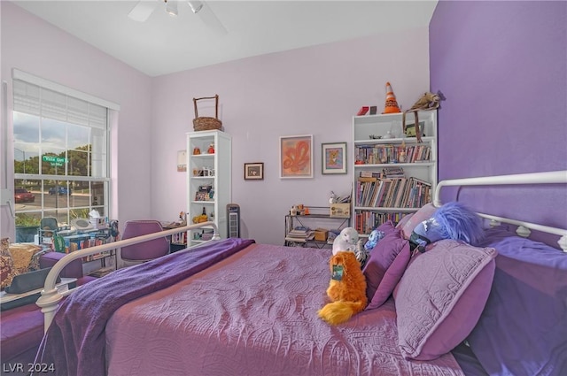 bedroom featuring ceiling fan