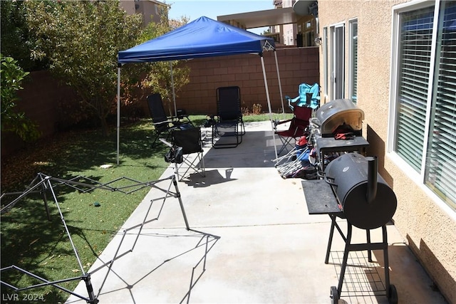 view of patio / terrace with grilling area