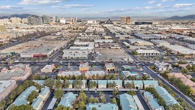 bird's eye view with a mountain view