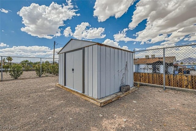 view of outbuilding