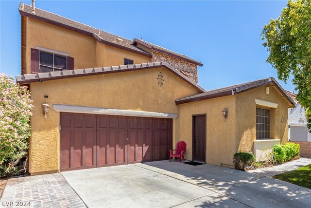 view of front of house featuring a garage