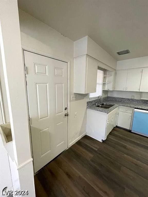 39 E Pacific Ave, Henderson, NV 89015 - photo 13