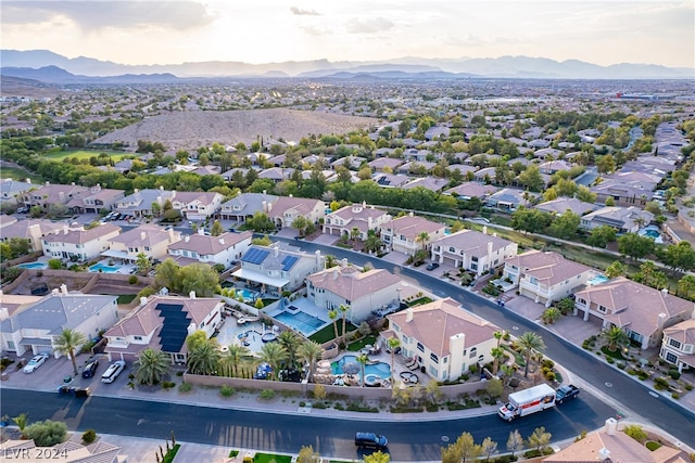 bird's eye view featuring a mountain view