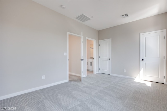 unfurnished bedroom featuring carpet floors