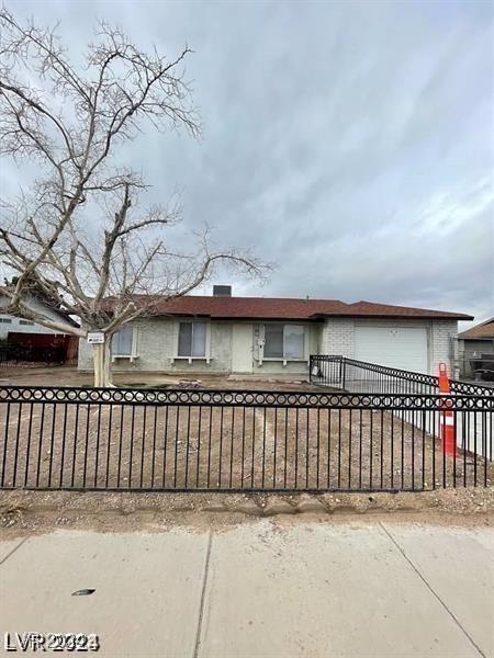 915 Major Ave, Henderson, NV 89015 - photo 1