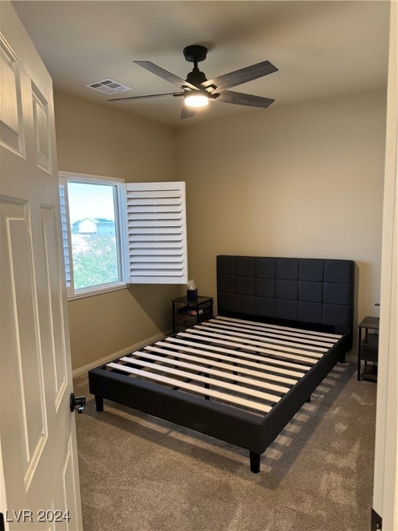 bedroom featuring carpet and ceiling fan