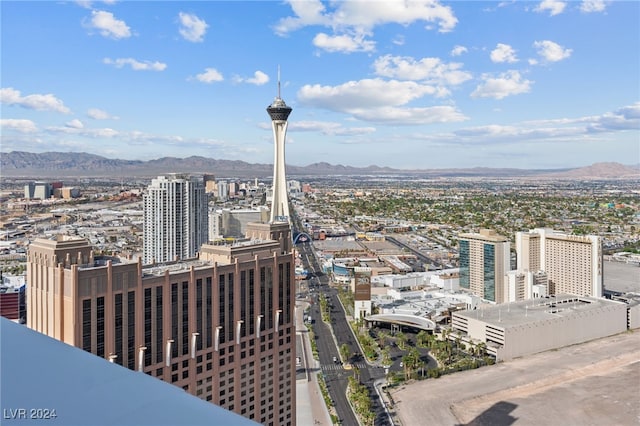 view of city featuring a mountain view