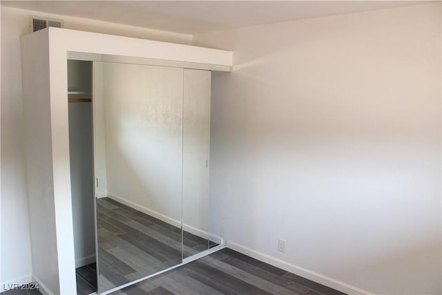 closet with visible vents