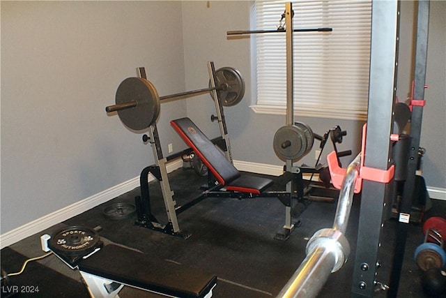 exercise area with baseboards
