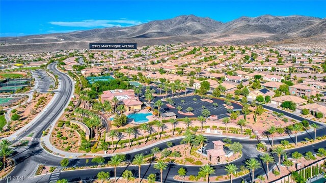 bird's eye view with a mountain view