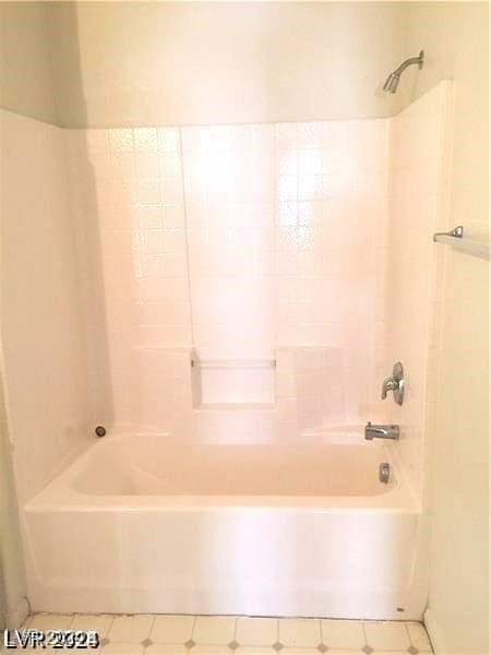 full bath featuring shower / washtub combination