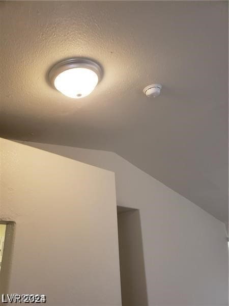 room details featuring a textured ceiling