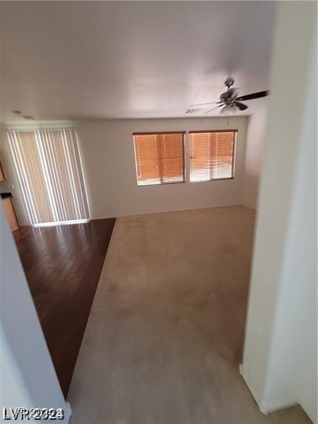 empty room featuring ceiling fan