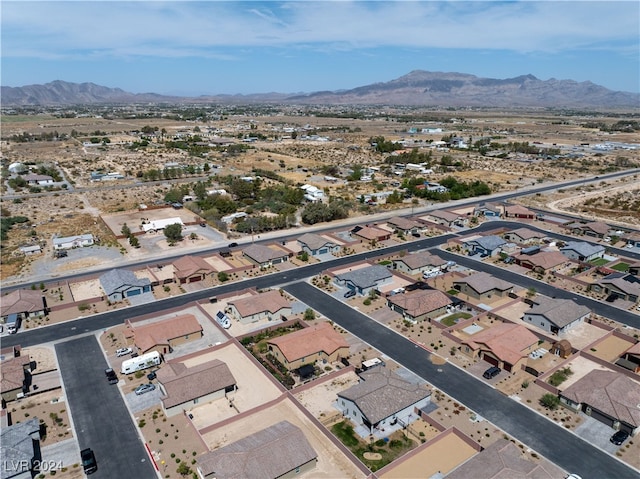 bird's eye view featuring a mountain view