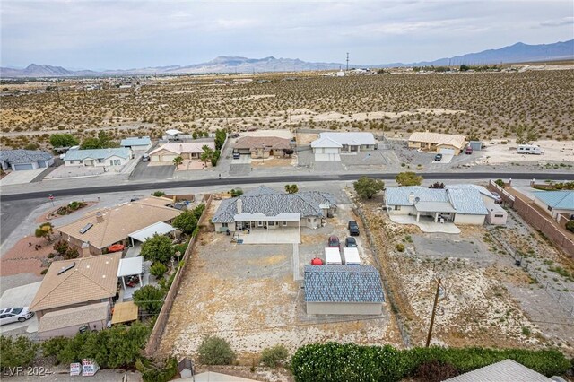 bird's eye view featuring a mountain view