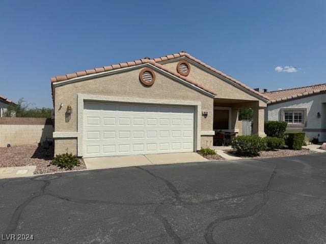 view of front facade with a garage