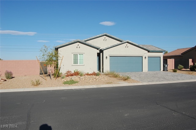 view of front facade featuring a garage