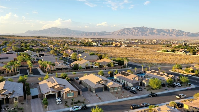 bird's eye view with a mountain view