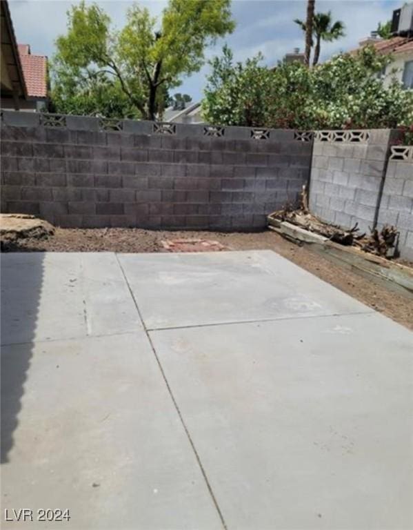 6444 Deadwood Rd, Las Vegas, NV 89108 - view of patio featuring fence