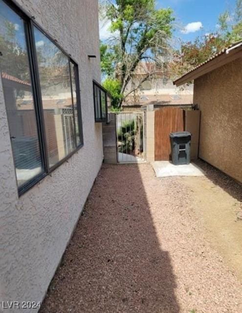 6444 Deadwood Rd, Las Vegas, NV 89108 - view of yard featuring fence