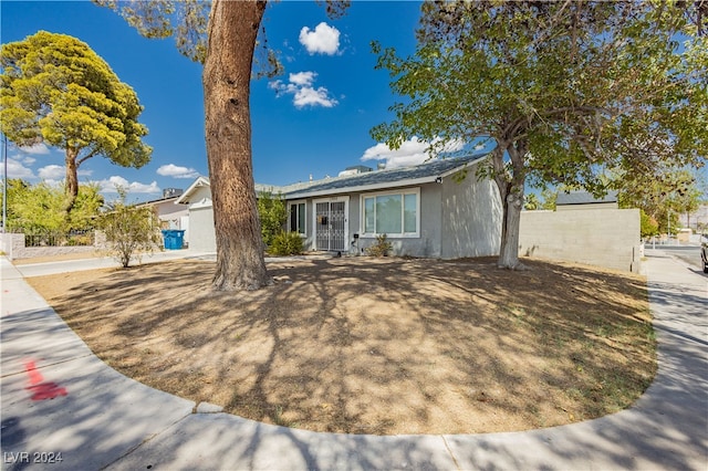 view of front of property