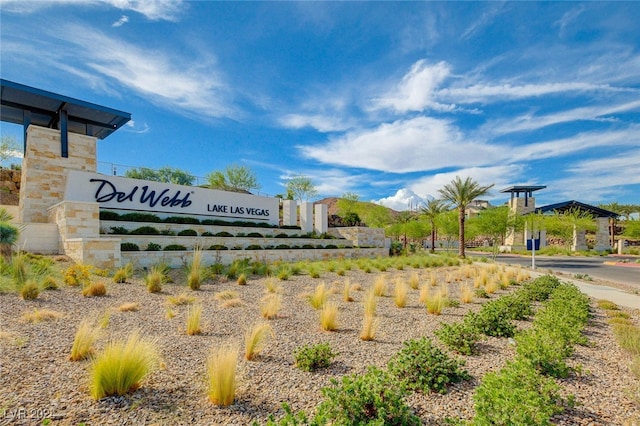 view of community / neighborhood sign